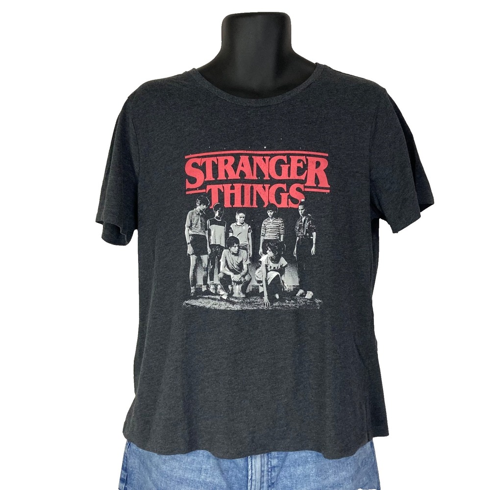 Netflix Stranger Things Graphic T-Shirt Kids XL - Charcoal Grey Cast Photo Tee